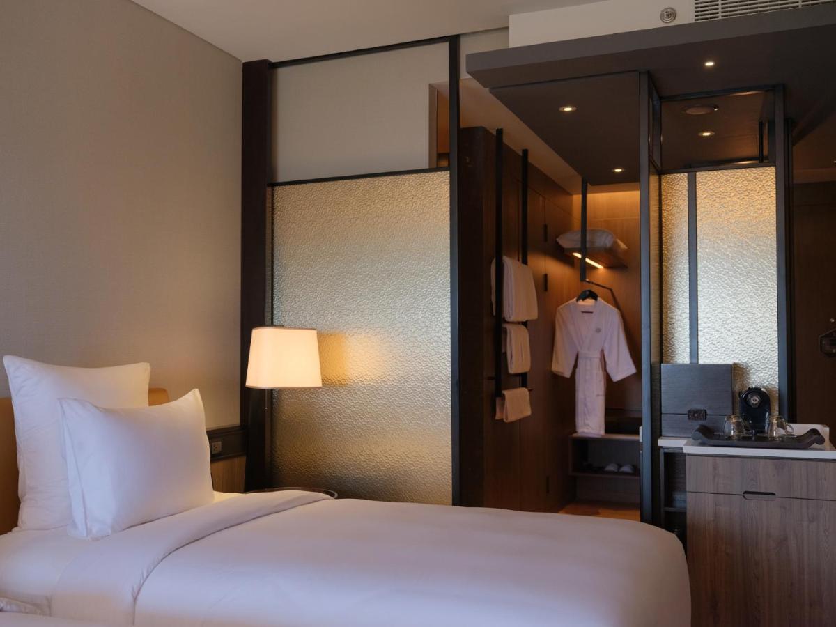 Pullman Bandung Grand Central Екстериор снимка